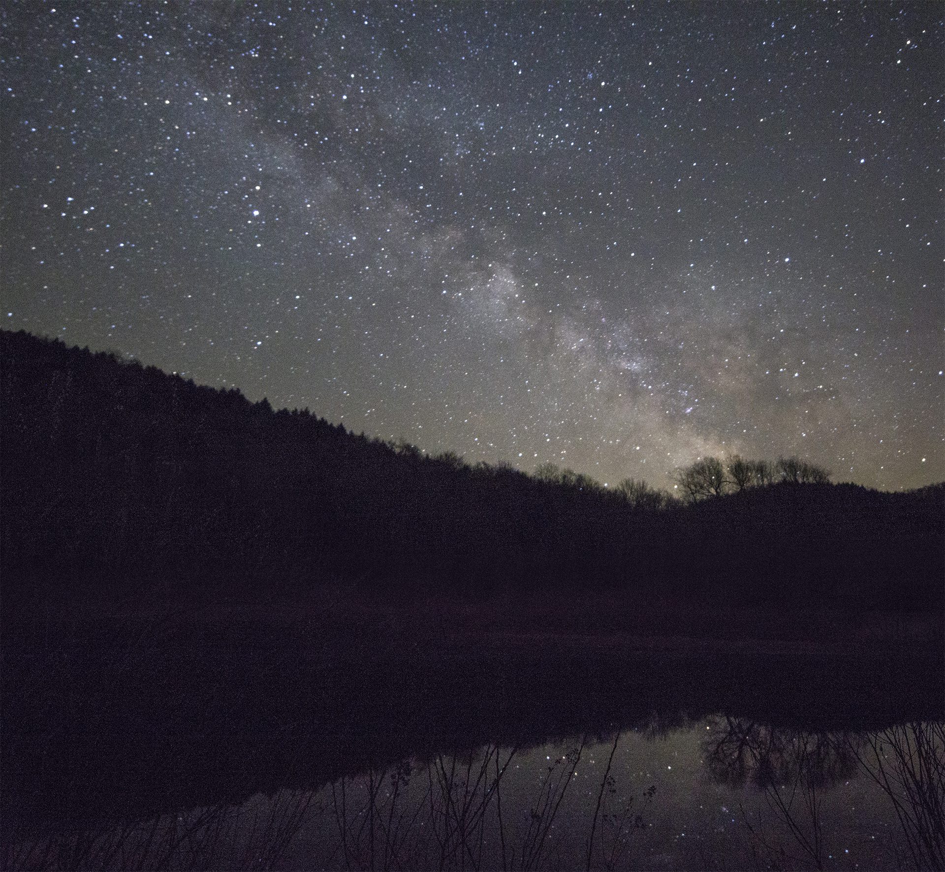 Waterbury Resevoir at night with the Milky Way